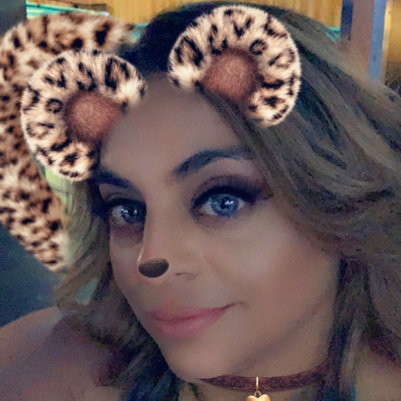 Meet your Posher, Alma - Picture 1 of 1